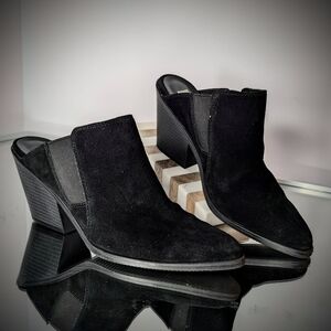 Blondo Waterproof Chic Black Suede Wedge Mules